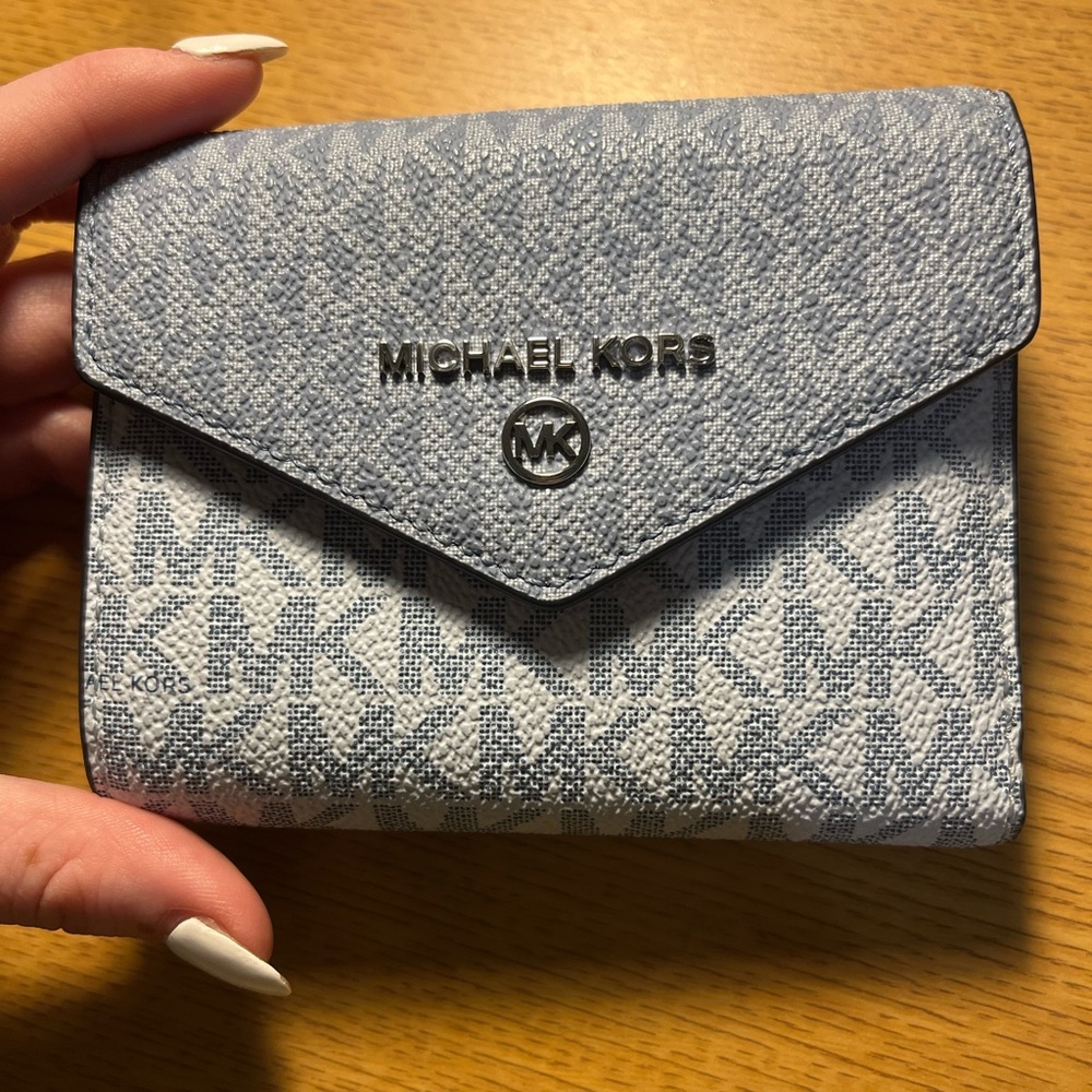 MICHAEL KORS Jet Set Charm Trifold Wallet NWT!